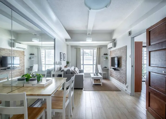 Julias Bright Stylish Balcony Apartamento *